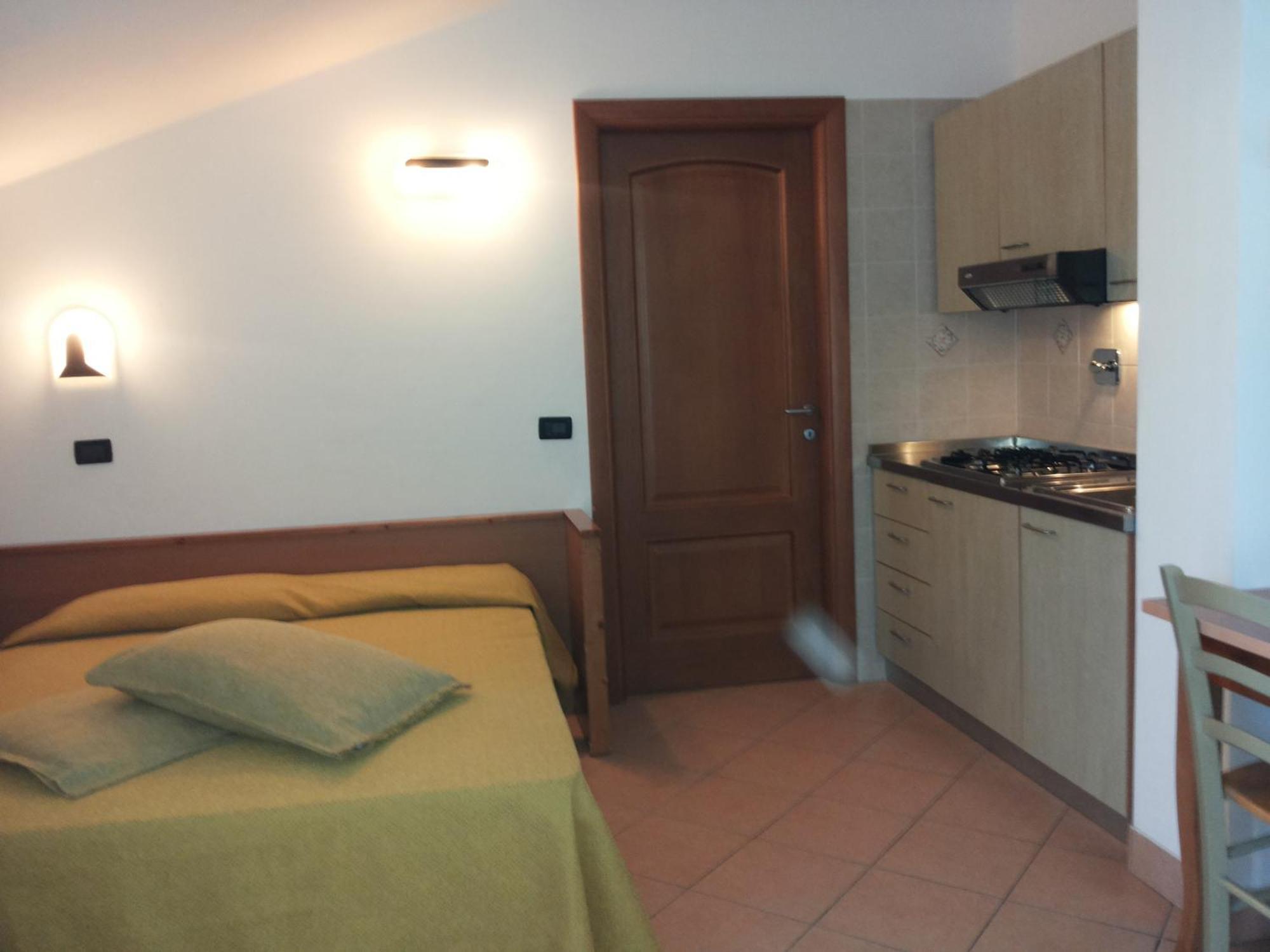 Residence Oleandro Пиетра Лигуре Стая снимка