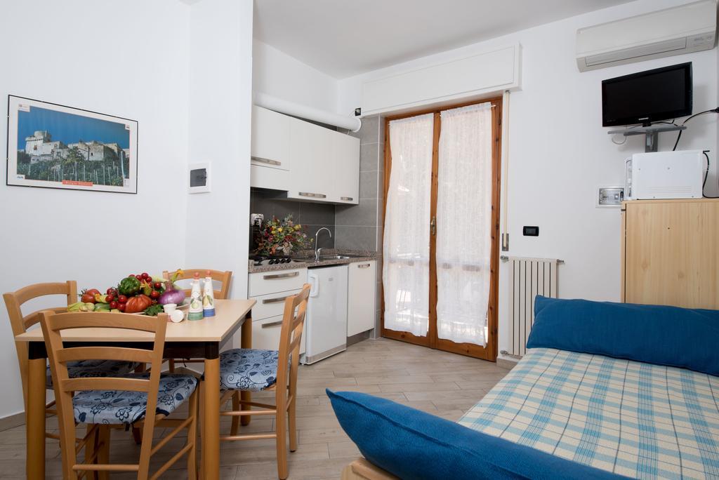 Residence Oleandro Пиетра Лигуре Стая снимка
