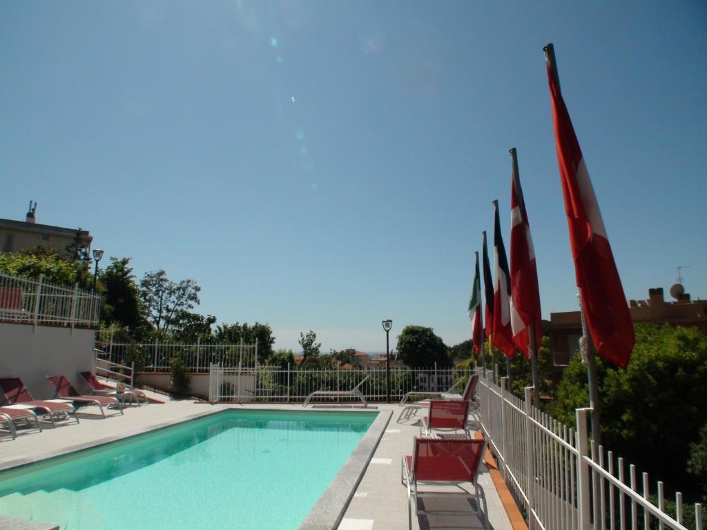 Residence Oleandro Пиетра Лигуре Екстериор снимка