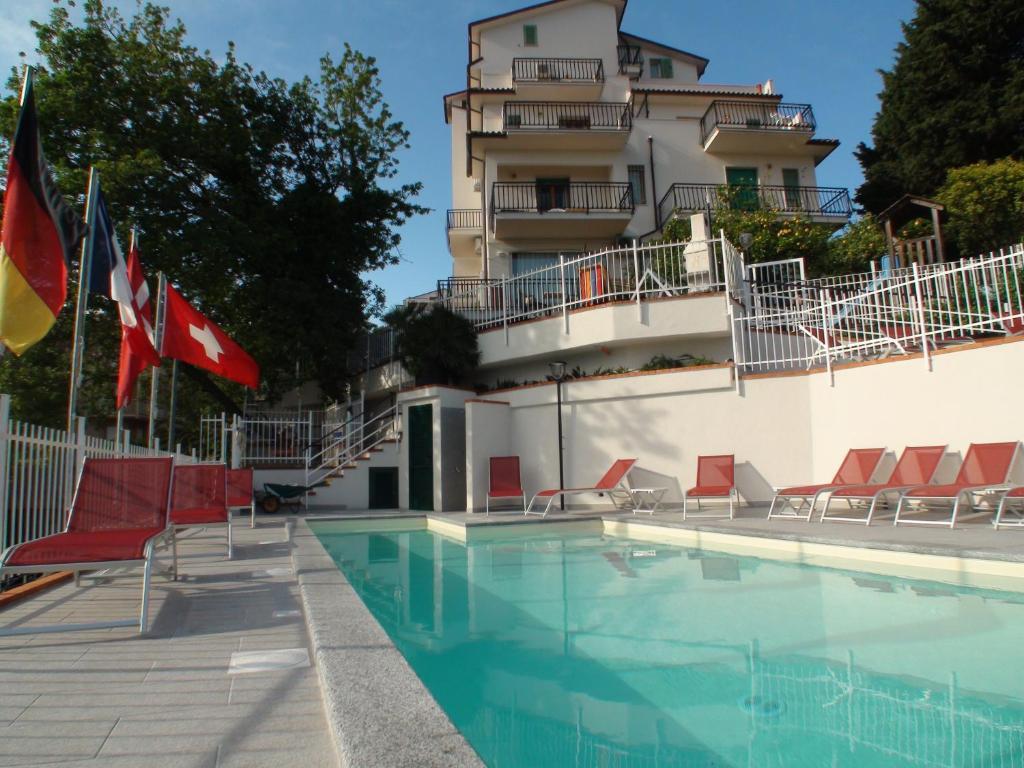 Residence Oleandro Пиетра Лигуре Екстериор снимка