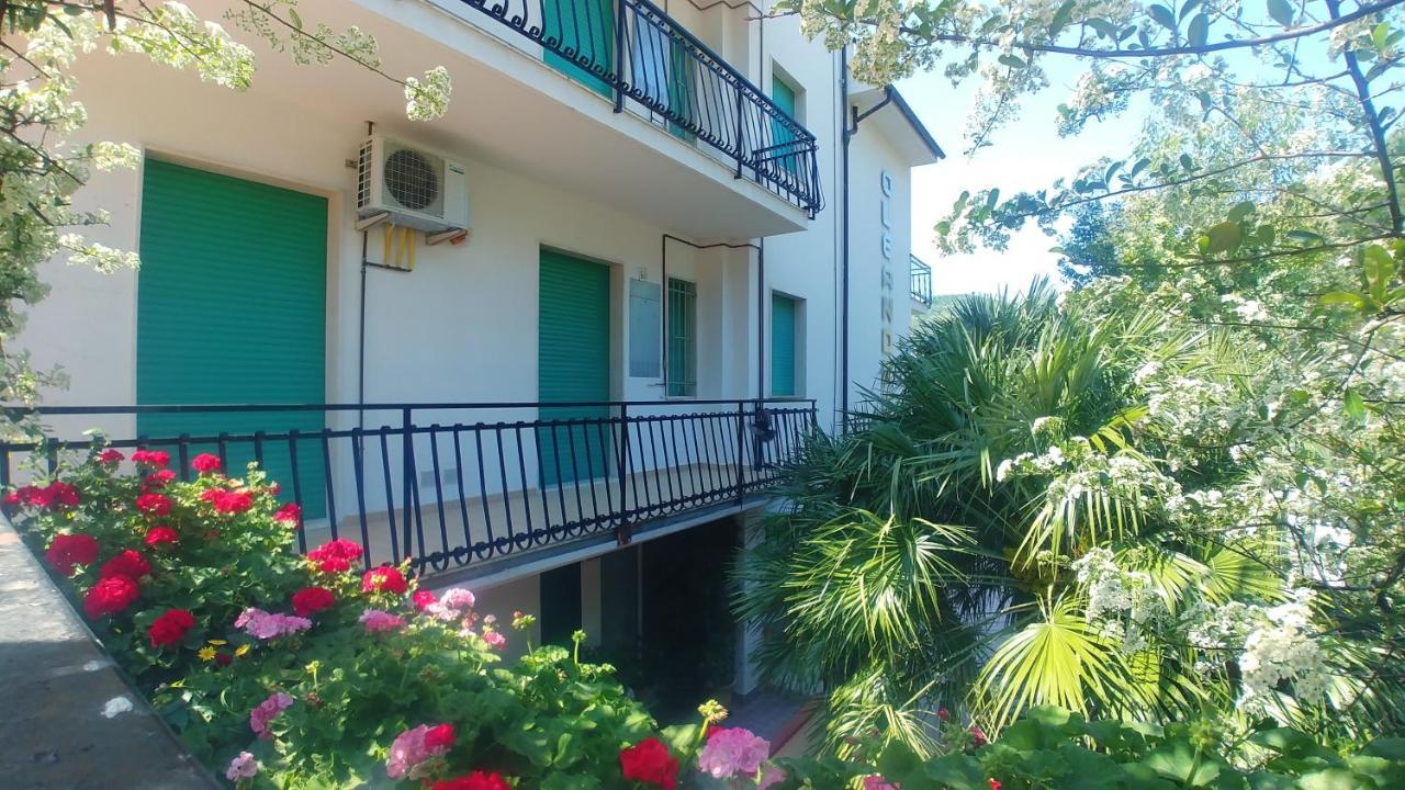 Residence Oleandro Пиетра Лигуре Екстериор снимка
